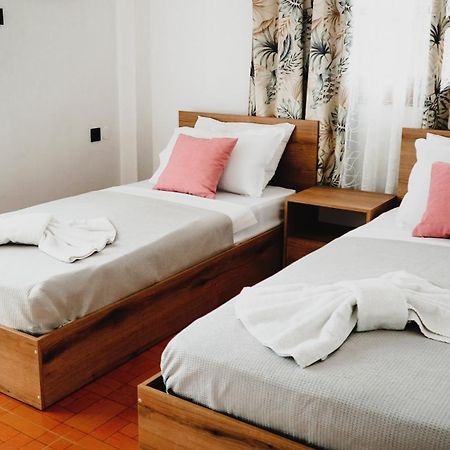Βastasio Apartments Pefkochori Eksteriør billede